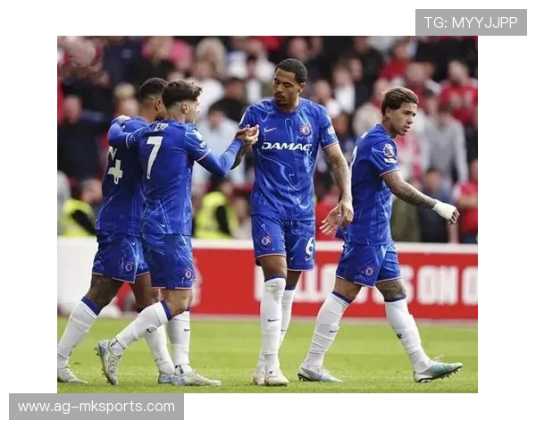 “英超末轮决战在即，冠亚军悬念重重”，2021英超最后一轮